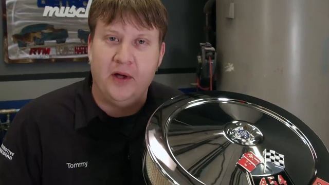 Detroit Muscle features Crossed Flags Air Cleaner Emblems смотреть онлайн