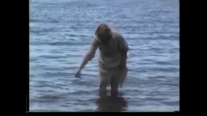 На морском песочке я Марусю встретил.