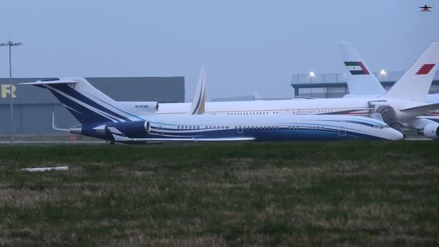 [4K] RARE Boeing 727 M-STAR Starling Aviation landing at London Stansted Airport. смотреть онлайн