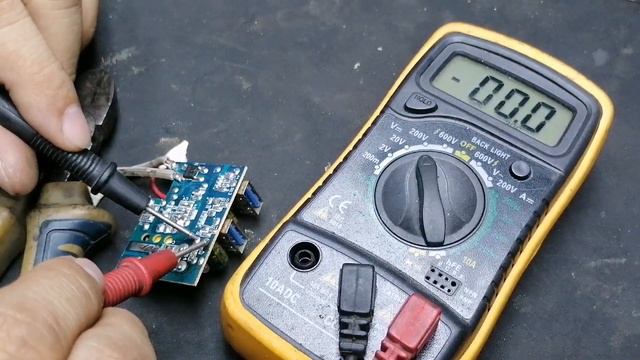 AYAW GUMAGANA NA CHARGER NO POWER/ATING GAGAWIN AT E REPAIR YAN GUYShttps://youtu.be/1B3UVap_R8o смотреть онлайн