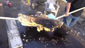 ЗЛОЙ ДЕД ГОТОВИТ ОГРОМНЫЕ БЛИНЫ