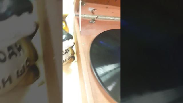 Уменьшенный патефон артели "Граммофон", Ленинград смотреть онлайн