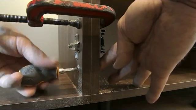 Сборка мебели. Стяжка межсекционная мебельная.