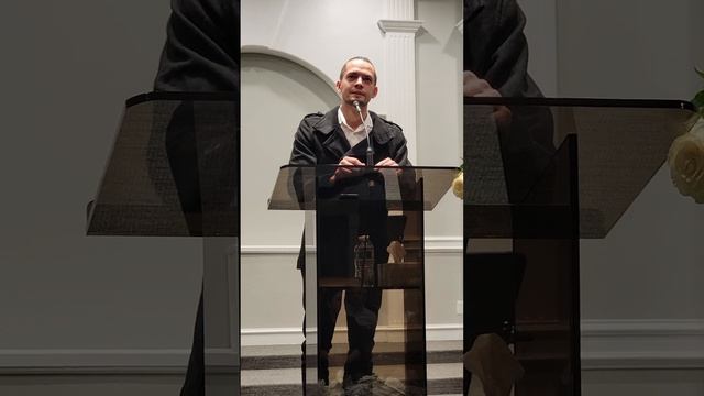 Брат Юры плачет говоря ЭТИ слова на прощальном служении смотреть онлайн