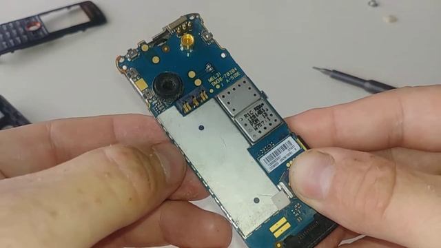 Sony Ericsson W200i demontaż/naprawa w 3 minuty смотреть онлайн