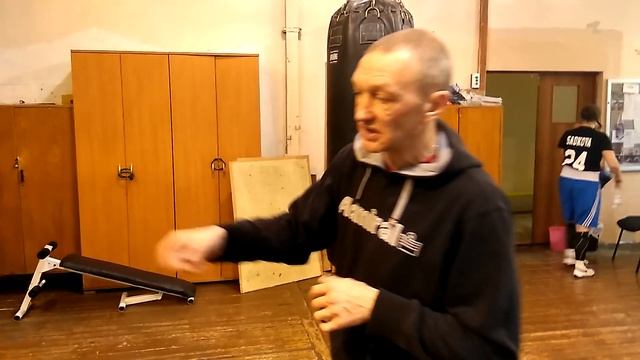 Упражнение с грифом для отработки удара снизу смотреть онлайн