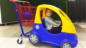 Алина КАК МАМА в супермаркете за покупками  Doing Shopping in Supermarket Видео для детей KIDS