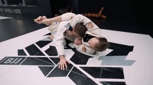 Связка атак из закрытого гарда