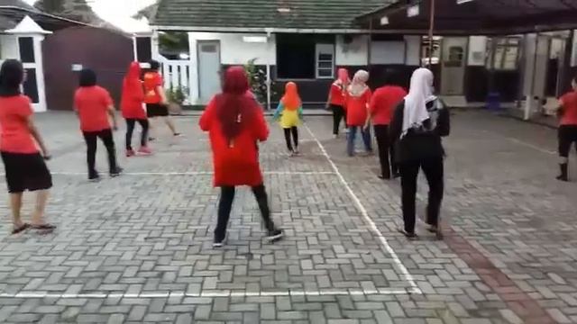 Aster Broken line dance "Happy Dance" Tmg смотреть онлайн