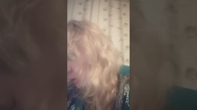 Оксана ругает. доктору наврала возраст Растянула ногу. свалилась в подъезде