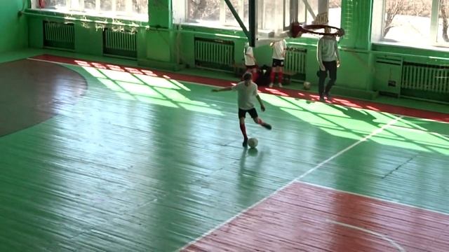 Футбольный кубок «Золотые ворота», групповой этап: «Сбитый лётчик» – «Технарь» смотреть онлайн