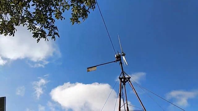 Задул ветер - заработал ветро генератор!