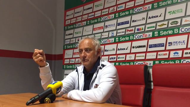 Mister Mandorlini commenta Cremonese-Novara 1-1 смотреть онлайн