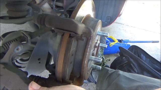 2013 Kia Rio EX Replace Rear Brake Pads смотреть онлайн