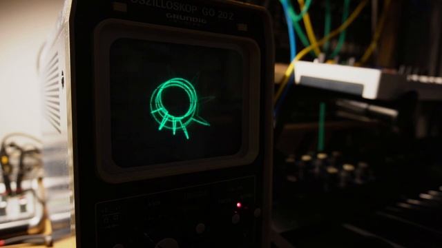 Oscilloscope Music by Jerobeam Fenderson - Live Test on #MakerTube смотреть онлайн