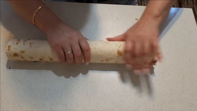 Праздничные Рулетики с крабовыми палочками . смотреть онлайн