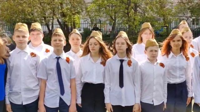 В нашей школе прошла акция "Бессмертный полк" смотреть онлайн