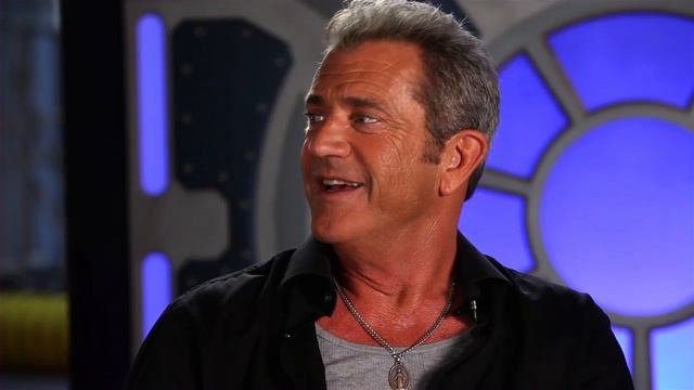 Machete Kills: Mel Gibson On Set Movie Interview | ScreenSlam смотреть онлайн