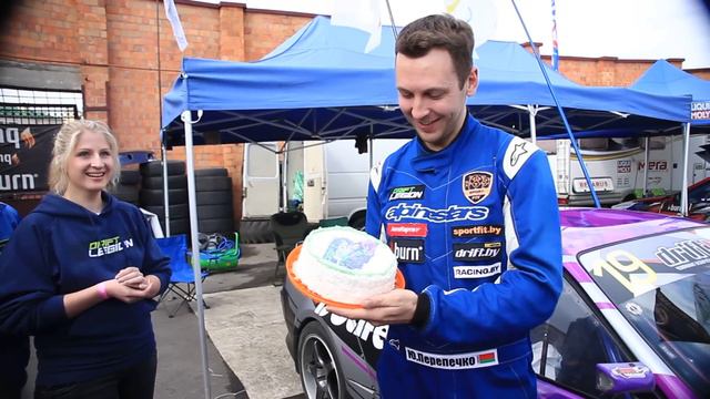 Поздравляем Юру Перепечко с днем рождения! смотреть онлайн