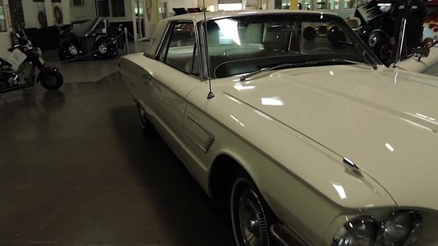 1965 Ford Thunderbird 2 Door Coupe смотреть онлайн
