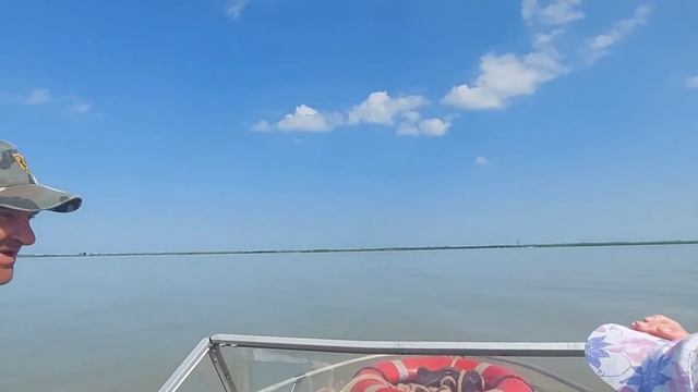 Вилково. Кругосветка по дельте Дуная: прогулка по старому городу, много пеликанов, нулевой километр смотреть онлайн