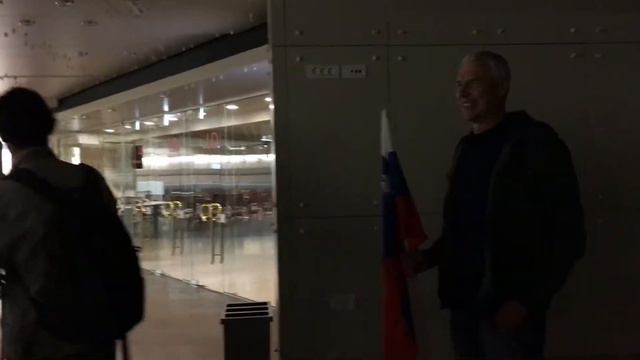Protest v CD ker Planet na soočenje ni povabil vseh kandidatov 4.10.2017 смотреть онлайн