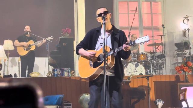 The 1975 - I’m In Love With You (Still At Their Very Best Tour, 26/02/2024 Lisbon, Portugal) смотреть онлайн