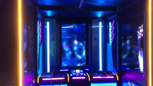 Elevator Action Invasion Arcade Game at Dave & Buster’s in Salt Lake City Utah смотреть онлайн