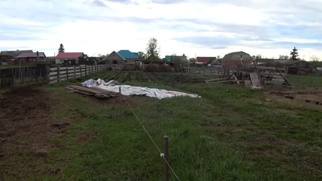 Закончили навес !