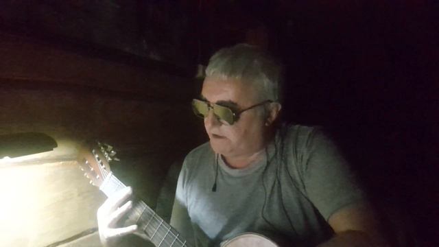 И когда наши девушки сменят шинели на платьица- не забыть бы тогда, не простить и не потерять. смотреть онлайн