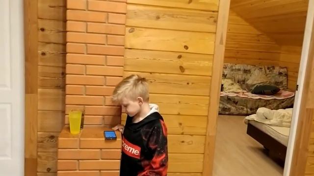 ВОЗМОЖНО ЛИ ВЫПИТЬ 3 ЛИТРА ВОДЫ ЗА 7 МИНУТ?!СТАЛО ПЛОХО... смотреть онлайн