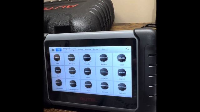 Unboxing of the Autel maxiCOM MK808K-BT смотреть онлайн