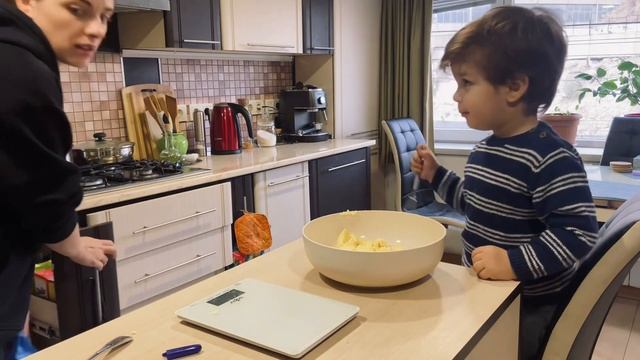 Семейный пикник в парке | Готовим с Дани кексы | Задавайте вопросы | Влог из Еревана | Vlog Yerevan