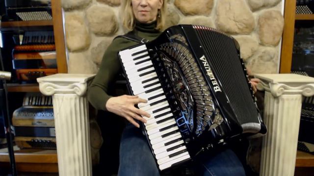 2863 - Black Beltuna Leader V Piano Accordion LMMMH 45 120 $5999 смотреть онлайн