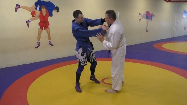 Классика самбо и дзюдо- комбинации бросков с завершением атаки зацепом стопой снаружи. смотреть онлайн