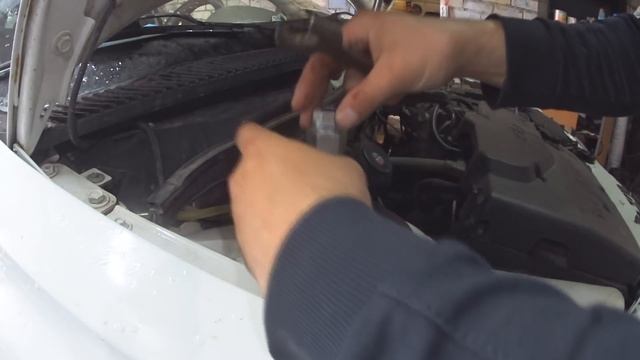 Убираем заводской стук подвески на Ладе Калине за 8 рублей Эксперимент смотреть онлайн