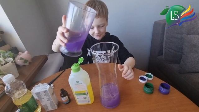 Опыт "Плотность жидкостей" смотреть онлайн