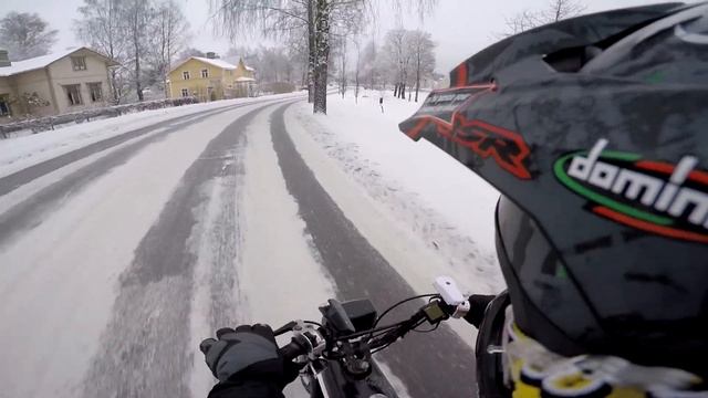 School break | Feat: Police | Suzuki PV смотреть онлайн
