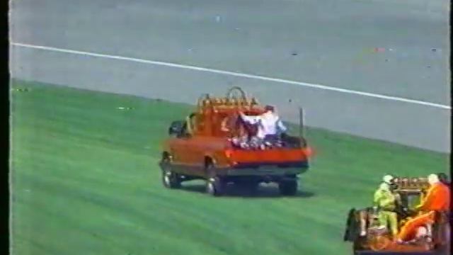 1992 Indy 500 - Tony Bettenhausen crash in practice смотреть онлайн