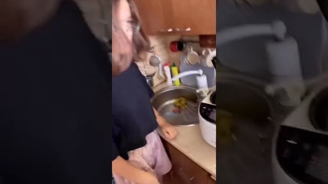 потушила капусту смотреть онлайн