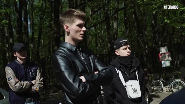 ШКОЛЬНИКИ ПОЙМАЛИ СТЕПАНОВА/ СТРЕЛКА с ГОПНИКАМИ! смотреть онлайн