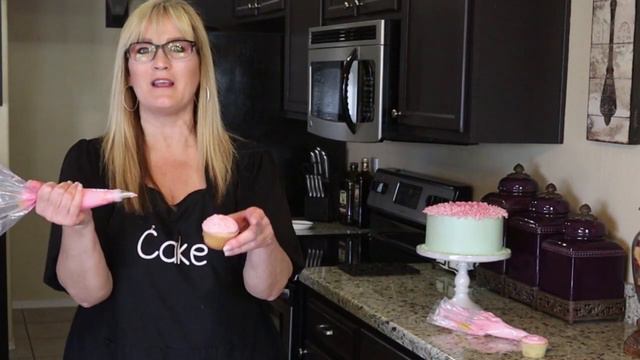How to make SPRING FLOWER CUPCAKES l Beginner Cake Decorating Tutorial смотреть онлайн