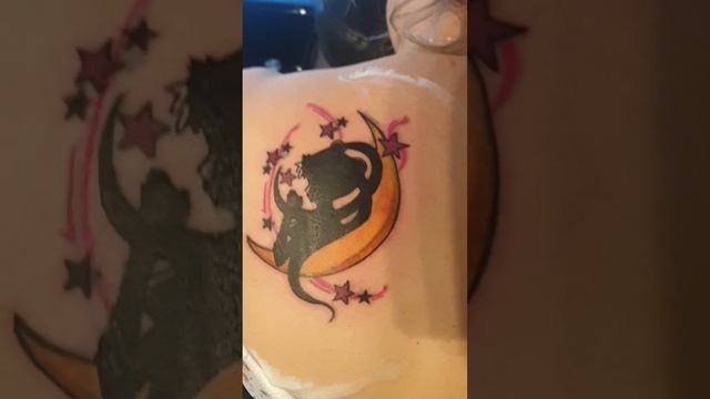 Tattoo Sailor Moon смотреть онлайн