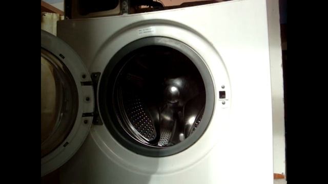 Стиральная машина бежит снизу. Почему течет стиральная машина смотреть онлайн