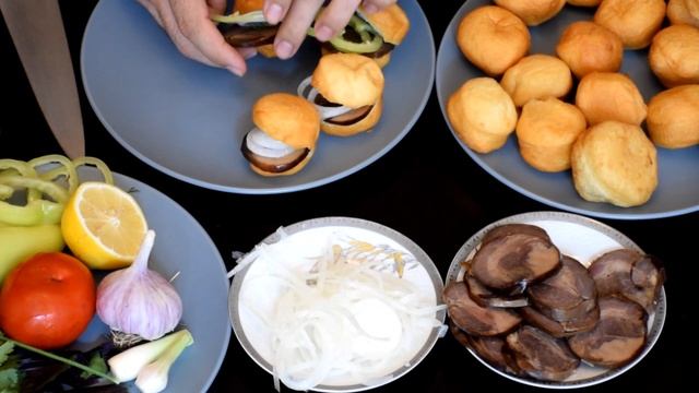 Казы, баурсак, сэндвич