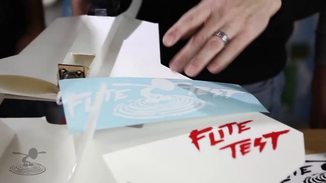 Flite Test - FT-22 Raptor - PROJECT смотреть онлайн
