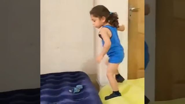 Всесезонка ))))) когда переобули на зимние шины)))))))) смотреть онлайн