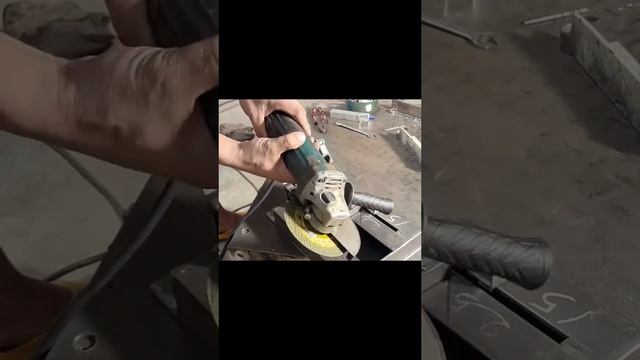 Стойка для крепления болгарки ушм