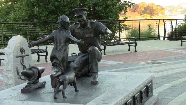 "The Homecoming" Sculpture, Victoria, Canada. "Возвращение", Виктория, Канада (1967sp) смотреть онлайн
