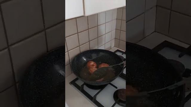 Субботний чай. Ханукальные суфганиет. Вкусные и красивые пончики. Рецепт смотреть онлайн